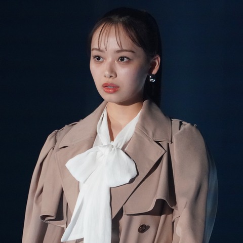 日向坂46・濱岸ひより、故郷・福岡に帰省!母と姉との仲良しぶりが話題! 画像
