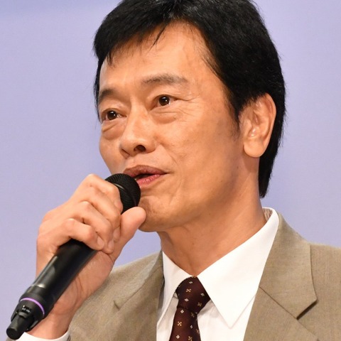 遠藤憲一、二宮和也に「嵐になってよ、また」活動再開をいきなり求める 画像
