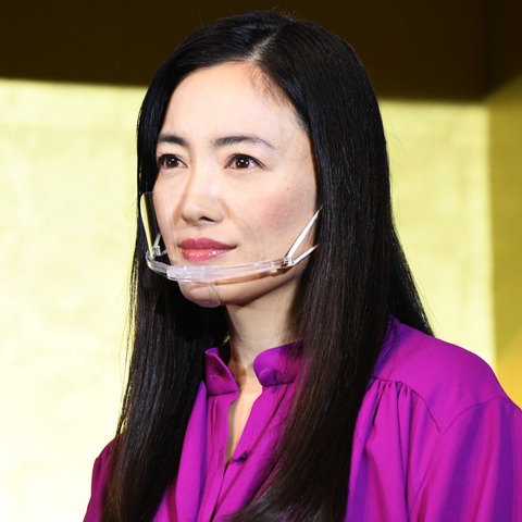 仲間由紀恵、仲良しのママ友は杏「双子あるあるを理解してくれる」 画像