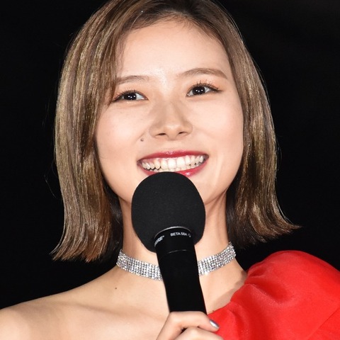 朝日奈央、脅威の存在はあのちゃん「膝がガクガク震えた」 画像