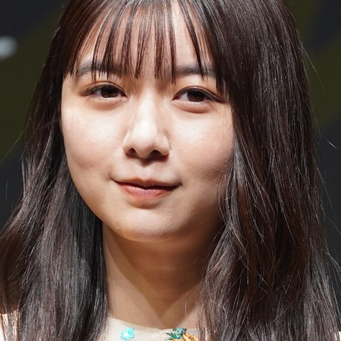 上白石萌歌、ちょっと変わったルーティーン!目覚まし時計の音を毎日変える 画像