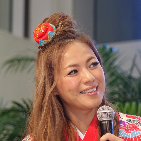 独身のMAX・LINA、さんまに必死のアプローチ「今日ご飯どうですか?」「お願い!」 画像