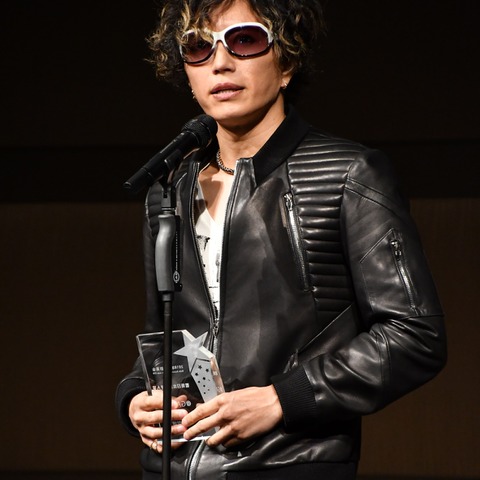 GACKT、『跳んで埼玉』片岡愛之助との撮影秘話 顔を舐められるシーンは… 画像