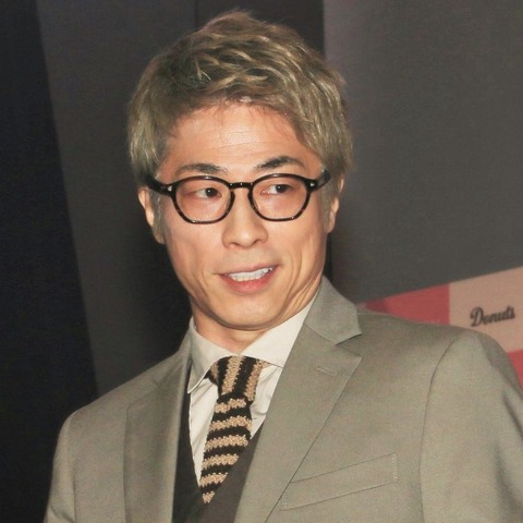 『ワイドナショー』で話題となった「AI 淳」が生配信で登場! 画像