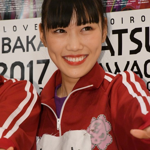 ももクロ・高城れに、笑福亭鶴瓶と「口と口で」キスした過去! 画像