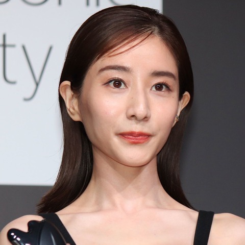 田中みな実、常にでっかい水を持ち歩いてる!?指原莉乃が証言 画像