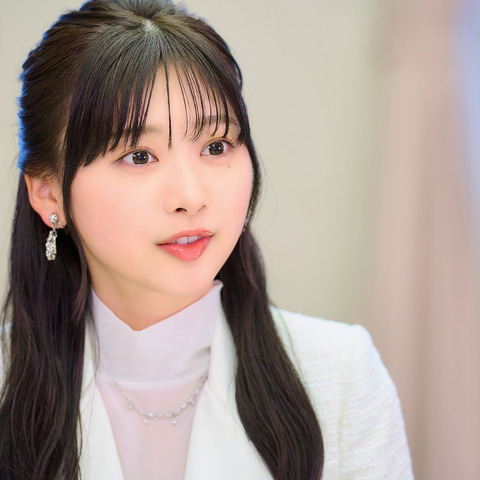 日向坂46・富田鈴花、5年間父親を無視!? 画像