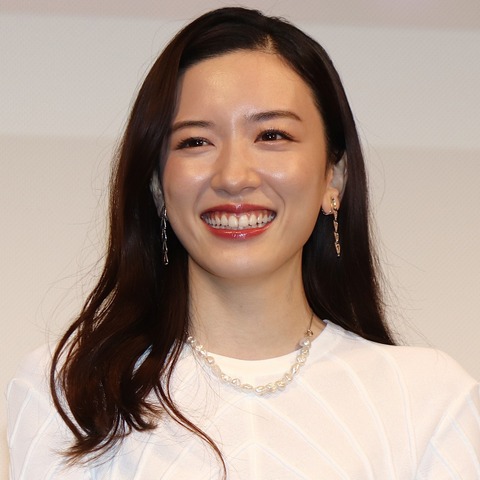 永野芽郁、ハーレーダビッドソンのオーナーに!公道走り大興奮 画像