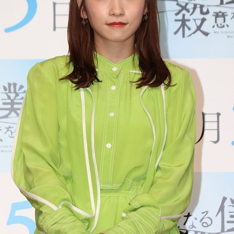 川栄李奈、小手伸也のナゾ行動に困惑　自分の腕毛をプレゼント！？ 画像