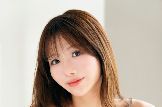 令和のシンデレラ女優・藤崎里菜、6年ぶりにグラビア復帰！磨き上げたボディで魅せるデジタル写真集が本日リリース 画像