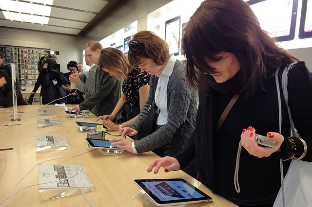 iPadついに米国で販売開始！店頭販売はWiFiバージョンのみ 画像
