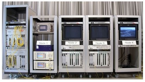 名大とNTTら、消費電力を電気ルータの約1/20に低減する新装置を試作 画像