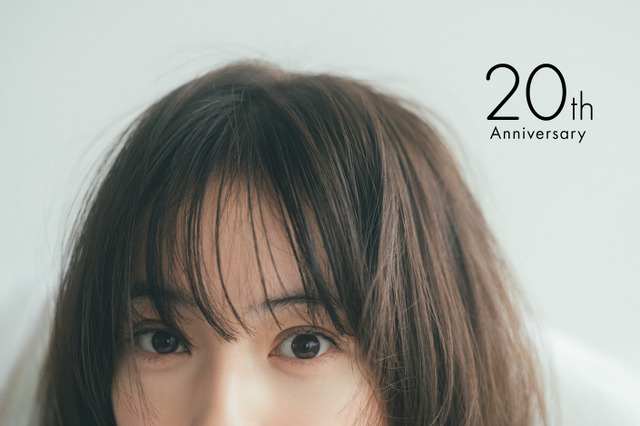 佐々木希、デビュー20周年記念で10年ぶりカレンダー発売！“毎日、目が合う”がコンセプト 画像