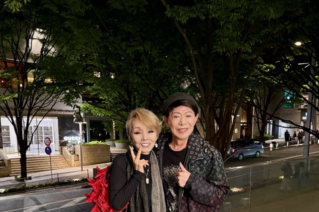 研ナオコ、美川憲一との豪華ツーショット公開！久々の再会で「またご一緒できるといいです」 画像