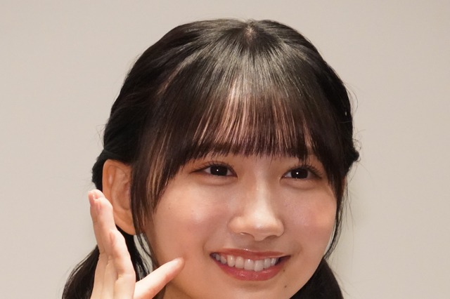 日向坂46・藤嶌果歩、おへそチラ見せカットを先行公開！ 画像