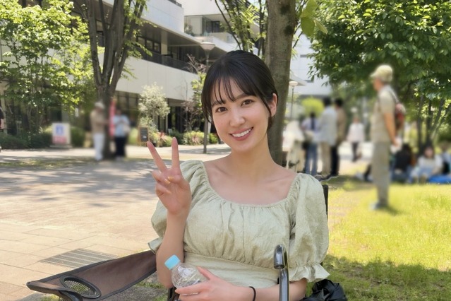 佐藤あかり、爽やかショートパンツ姿で連ドラ出演を報告！「今年1つの目標」 画像