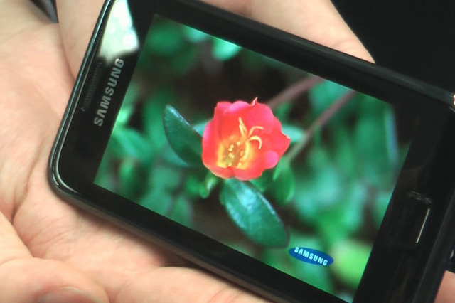 【ビデオニュース】スーパー有機ELディスプレイ搭載のAndroid端末「Samsung GALAXY S(GT-I9000)」 画像