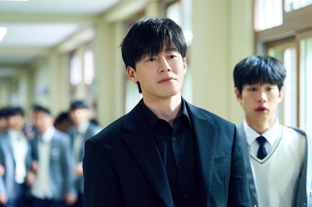 【韓国ドラマ】崩壊した学校に“鉄槌”を下す！スカッと系なのに考えさせられる韓ドラ『鉄槌教師』 画像