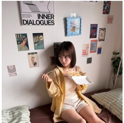 池本しおり、ワンルームでくつろぐオフショ公開「かわいすぎる」「これだ」と好評 画像