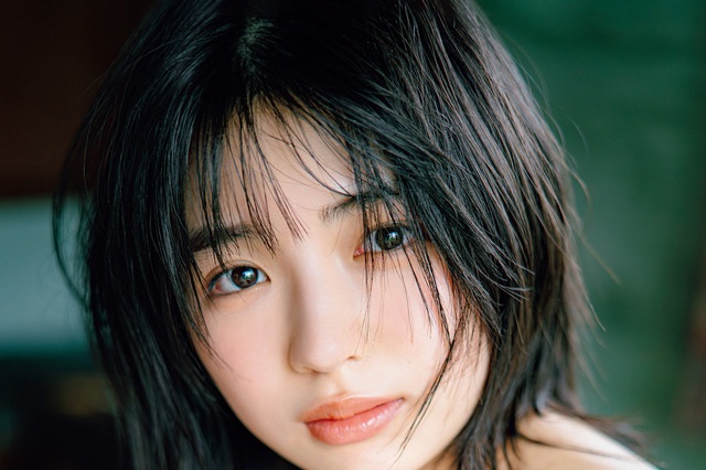 今春、高校を卒業したフレッシュな18歳・林美希が『FLASH』で初グラビア！ 画像