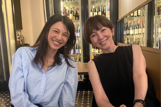 渡辺満里奈、パリで雨宮塔子と25年ぶりに再会！ 画像