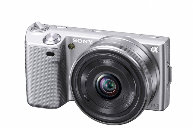 ソニー、ついにレンズ交換式の小型一眼デジカメ「NEX-5」、「NEX-3」を発表 画像