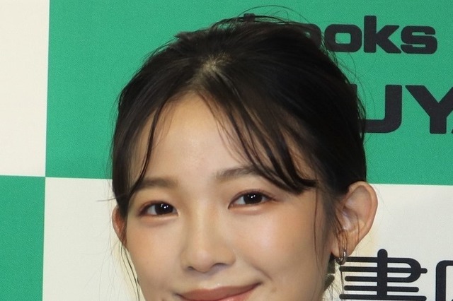 元グラドル・天木じゅんが競輪・佐々木悠葵と結婚発表「楽しい夫婦になりたい」 画像