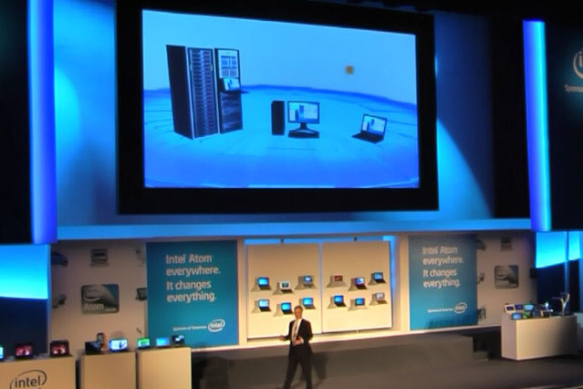【COMPUTEX TAIPEI 2010（Vol.12）：動画】インテル基調講演ハイライト――Sandy Bridge、Canoe Lake、Oak Trail 画像
