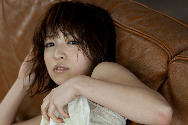 天真爛漫の田中涼子がかつてない大胆ショットに挑戦 画像