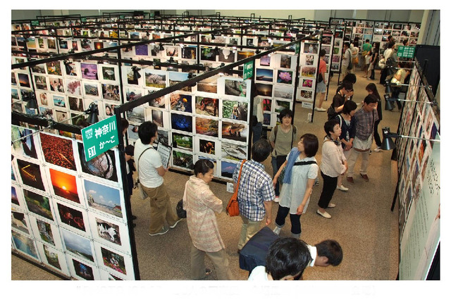 富士フイルム、写真と想いを展示する「“PHOTO IS”10,000人の写真展2010」を開催 画像