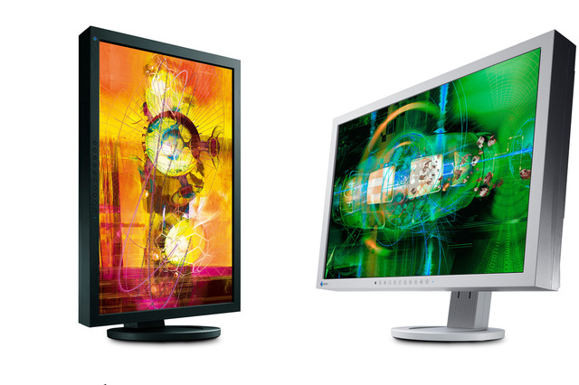 ナナオ、高さ/回転/スウィーベル/チルトを見やすく調整可能な24.1V型液晶 画像