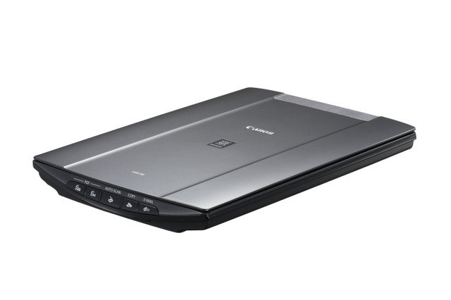 キヤノン、USBバスパワー対応の薄型・軽量スキャナ「CanoScan LiDE 210」 画像