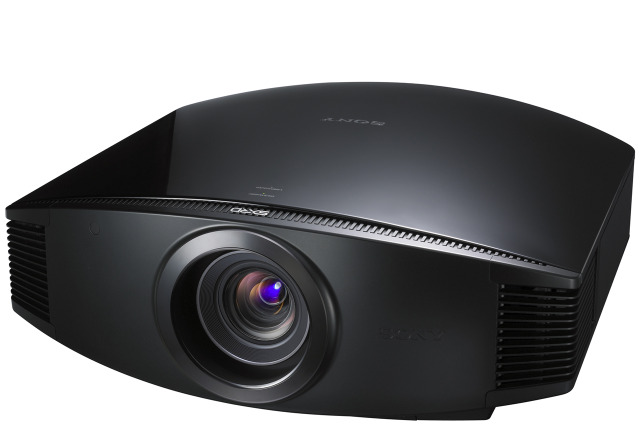 ソニー、3D対応のフルHD家庭用ビデオプロジェクター 画像