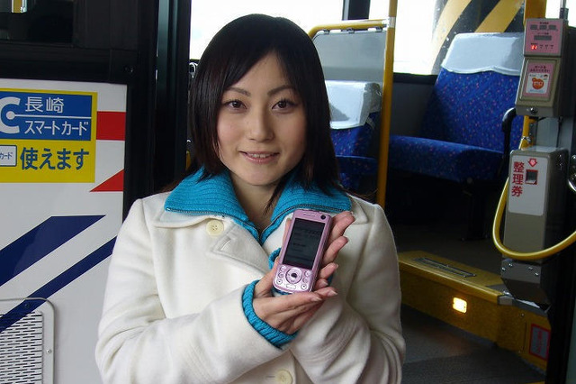 おサイフケータイ×公共交通—利用率65％以上!! 画像