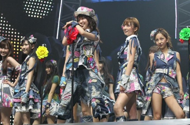 電通、好きなタレントのオリジナルグッズが作れるオン・デマンド・サービス！第1弾はAKB48 画像