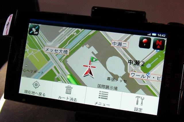 【CEATEC JAPAN 2010（Vol.46） 】既存のナビ市場に影響を与えることはない 画像