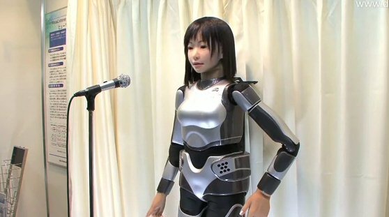 【CEATEC JAPAN 2010（Vol.47）：動画】自然な歌声と表情でうたう女性ロボット「HRP-4C」がデモ展示 画像