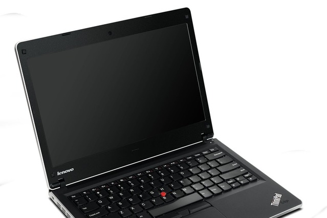 レノボ、13.3型液晶ノートPCの直販カスタマイズにAMDの2コアCPUを追加 画像