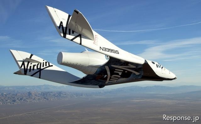 ヴァージン宇宙船、初の単独飛行に成功 画像