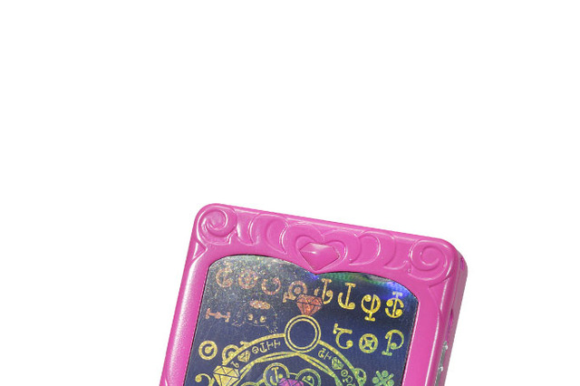 セガトイズ、スマートフォン型女児玩具「ジュエルポッド」 画像