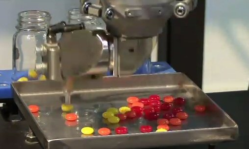 【第4回 ロボット大賞】人の手首の動きを目指したファナックのゲンコツ・ロボット 画像