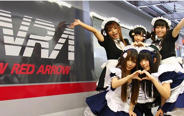 すでに満員！週末、西武鉄道がメイドトレインを運行!! 画像