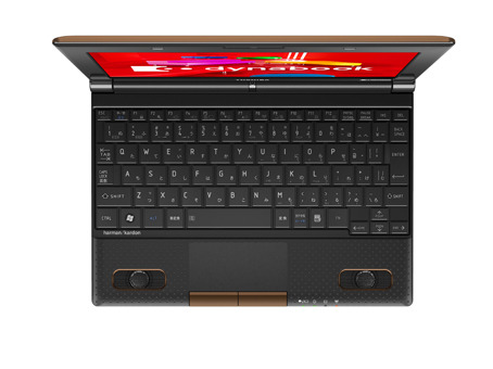 東芝、harman/kardonステレオスピーカー搭載のカラフルネットブック 画像