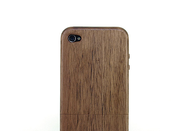 iPhone 4専用木製ケース「ウッドケース for iPhone 4」……実売4,830円 画像