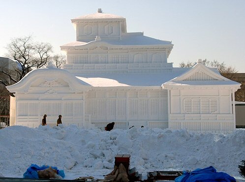 ライオンキング、本願寺……“さっぽろ雪まつり”大型雪像の完成までをチェック 画像