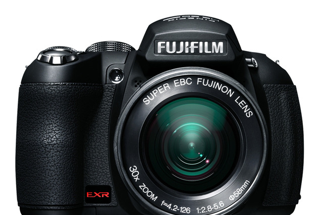 富士フイルム、30倍ロングズーム機やGPS搭載タフデジカメなど「FinePix」の春モデル 画像