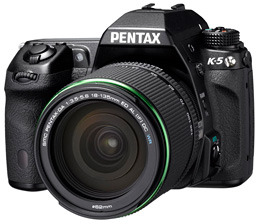 HOYA、デジタル一眼レフの高級機「PENTAX　K-5」にシルバーの限定モデル 画像
