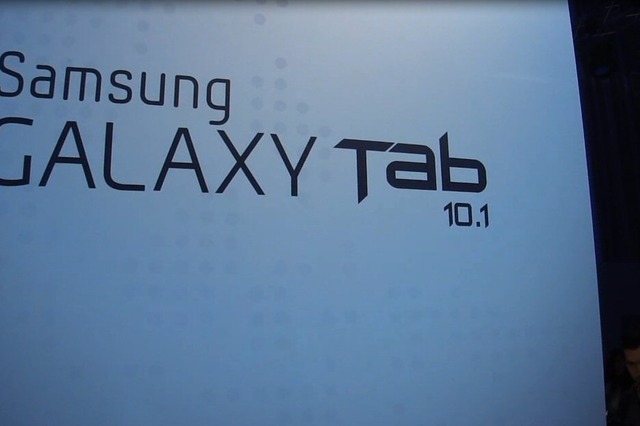 【MWC 2011(Vol.16)】会場は大混雑!Android 3.0搭載「GALAXY Tab 10.1」にも人だかり 画像