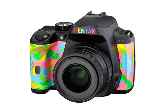 ペンタックスとタワーレコード、デジタル一眼レフカメラ「PENTAX K-r」でコラボ 画像