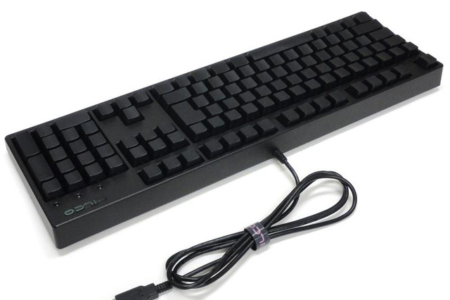 使用者以外には無刻印に見える？ 黒を強調したキーボード 画像